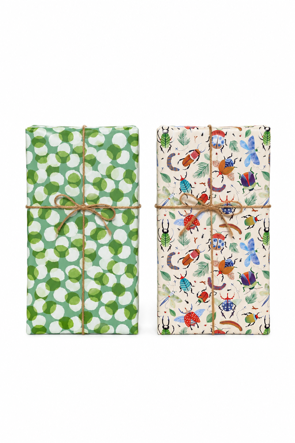 Rollo de papel de regalo Kyoto: dos regalos envueltos, uno con cada cara, círculos y bichos